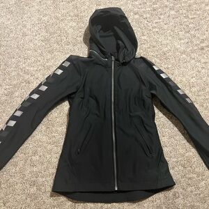 Lululemon Feelin' Frosty Softshell